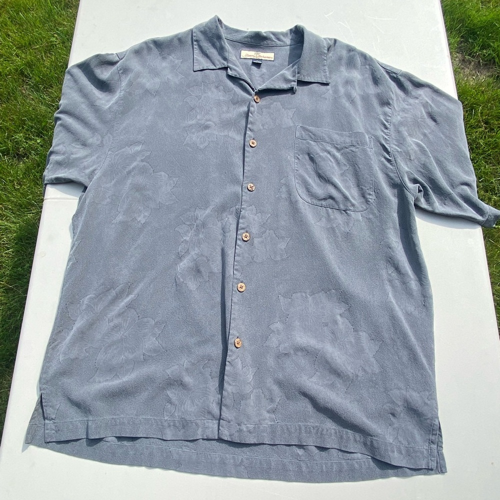 TOMMY BAHAMA SIZE LARGE ORIGINAL FIT 100% SILK BUTTON UP SHIRT FLORAL PRINT